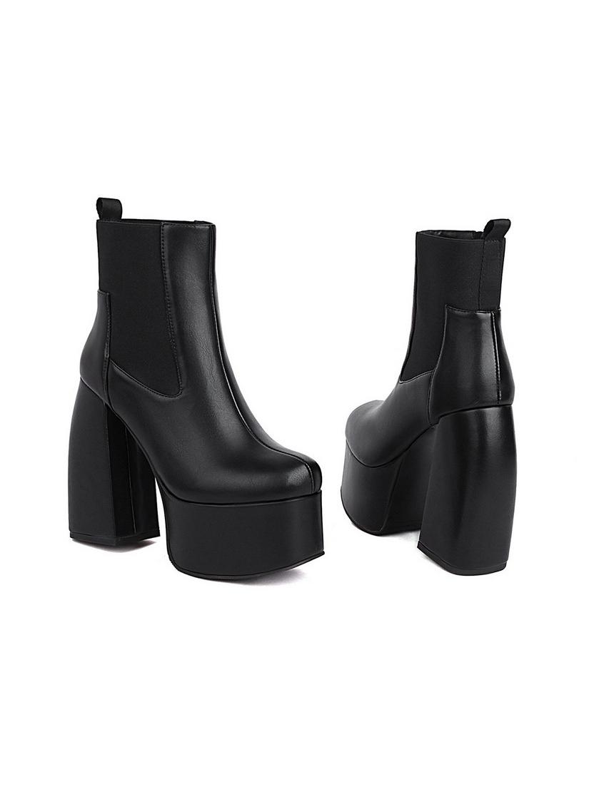 curved heel boots